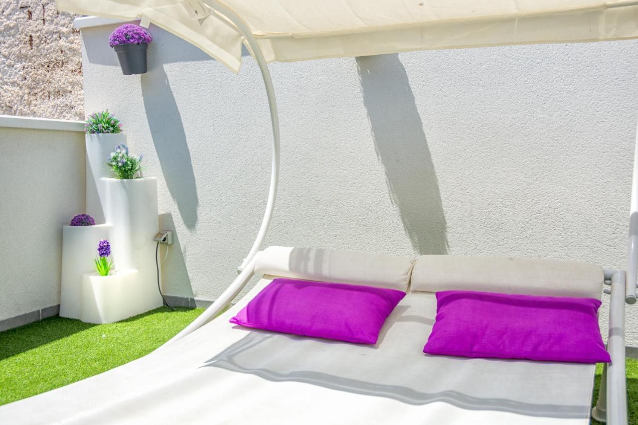 Atico Con Terraza Ac 1Hab En El Centro Y Piscina Comunitaria Appartement Málaga Buitenkant foto