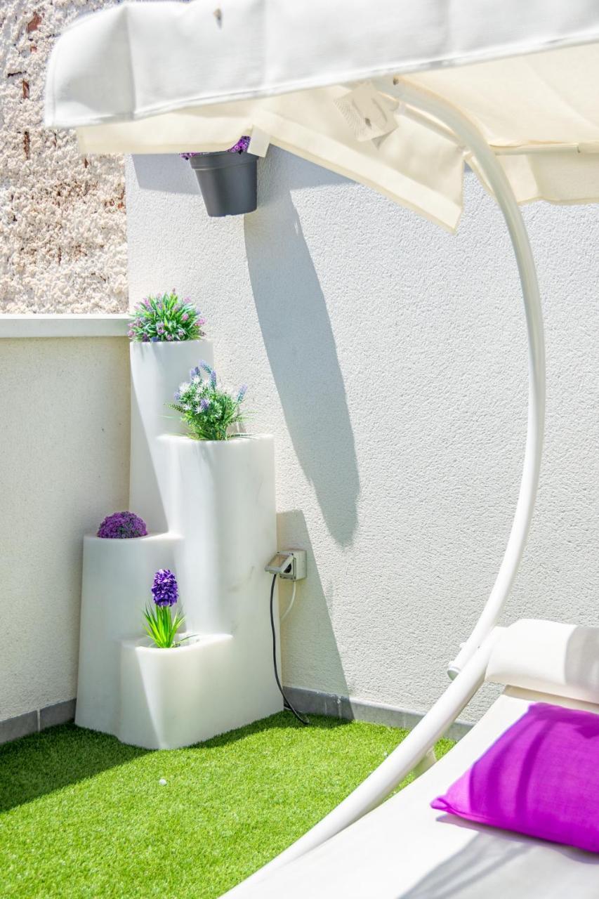 Atico Con Terraza Ac 1Hab En El Centro Y Piscina Comunitaria Appartement Málaga Buitenkant foto
