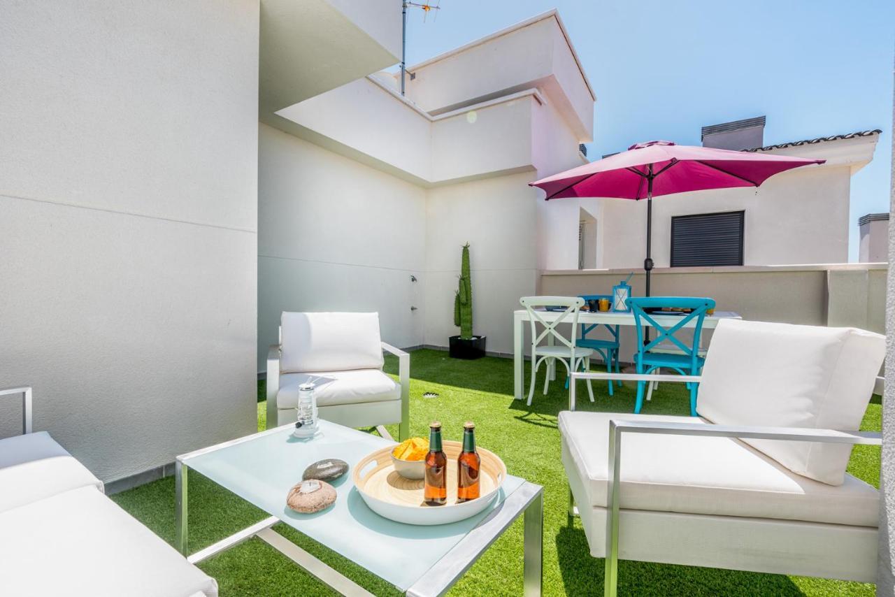 Atico Con Terraza Ac 1Hab En El Centro Y Piscina Comunitaria Appartement Málaga Buitenkant foto