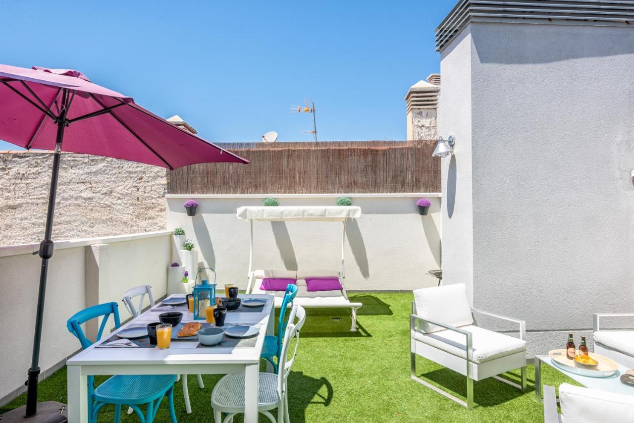 Atico Con Terraza Ac 1Hab En El Centro Y Piscina Comunitaria Appartement Málaga Buitenkant foto