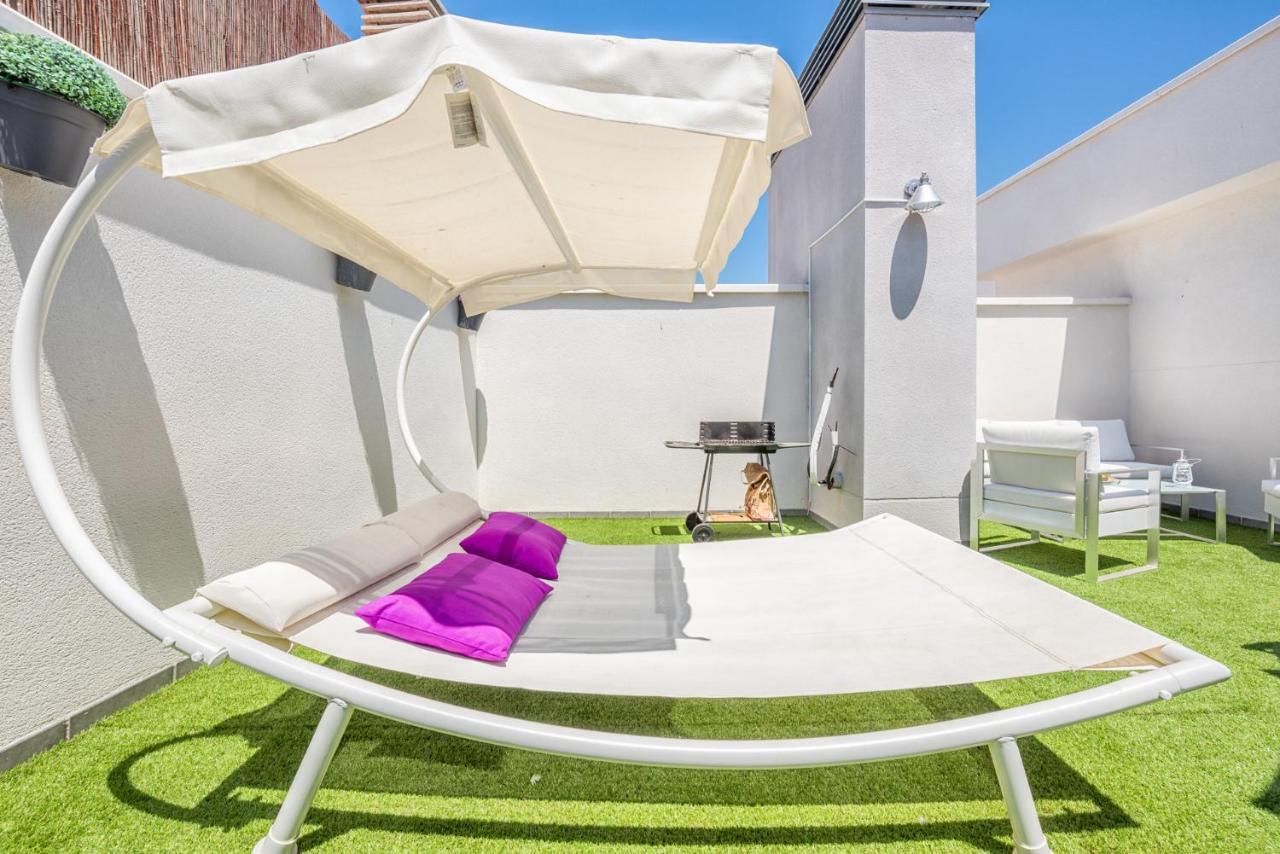 Atico Con Terraza Ac 1Hab En El Centro Y Piscina Comunitaria Appartement Málaga Buitenkant foto